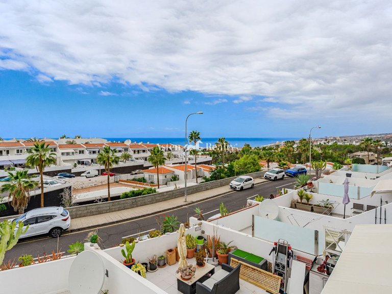 Apartment for Sale in San Eugenio Alto, Tenerife 2