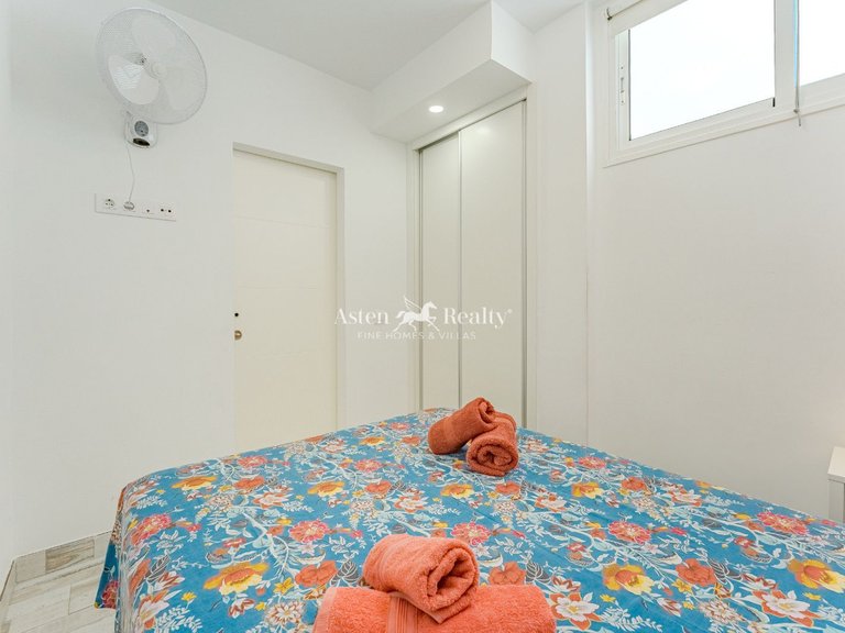 Apartment for Sale in San Eugenio Alto, Tenerife 11