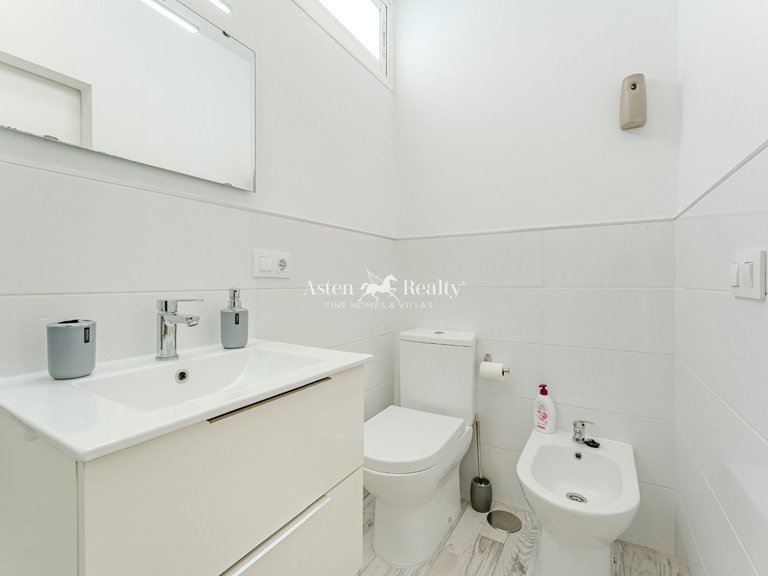 Apartment for Sale in San Eugenio Alto, Tenerife 13
