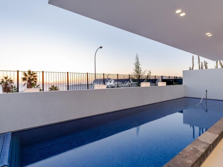 Town House for Rent in San Eugenio Alto, Tenerife 17