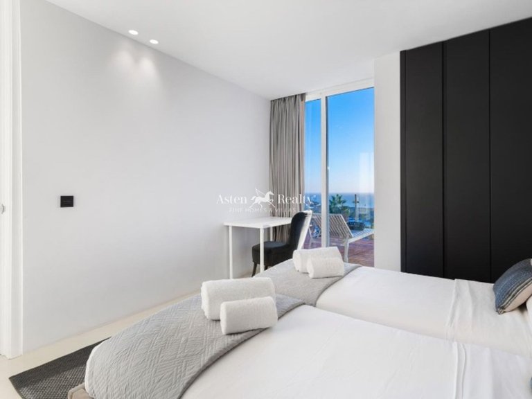 Town House for Rent in San Eugenio Alto, Tenerife 11