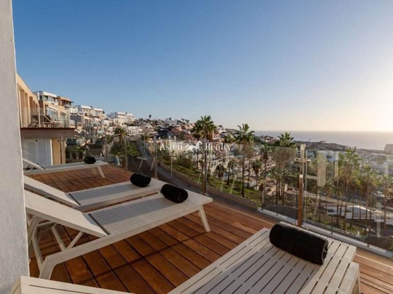 Town House for Rent in San Eugenio Alto, Tenerife 14