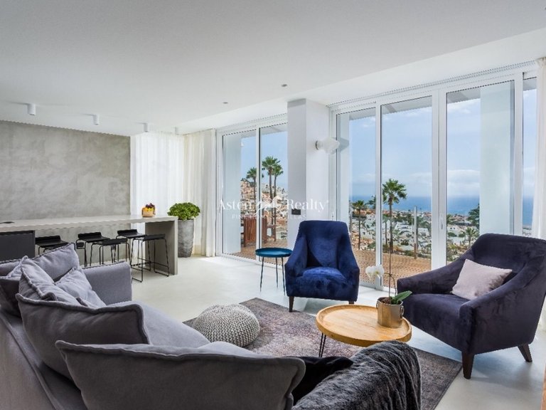 Town House for Rent in San Eugenio Alto, Tenerife 1