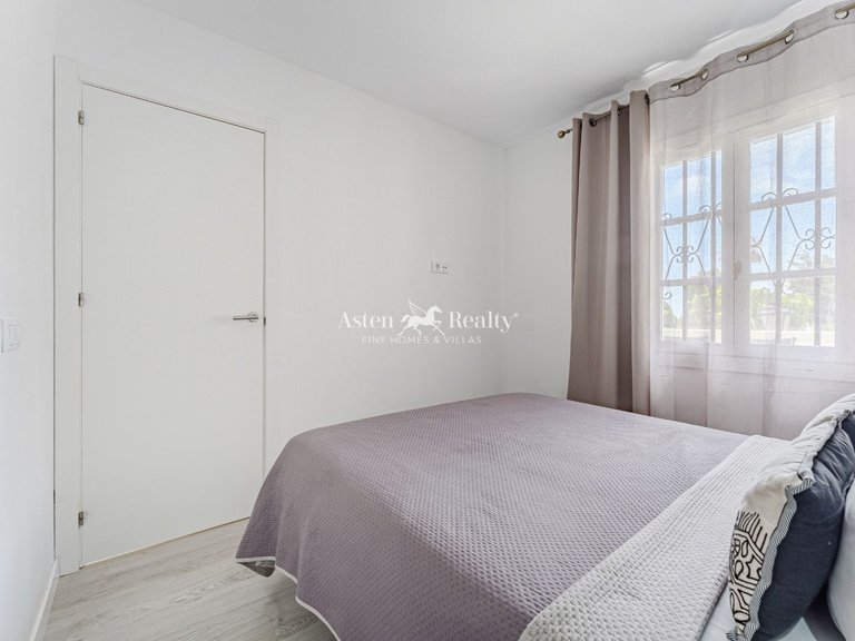 Apartment for Sale in San Eugenio Alto, Tenerife 8