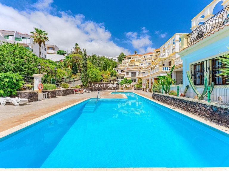 Apartment for Sale in San Eugenio Alto, Tenerife 14