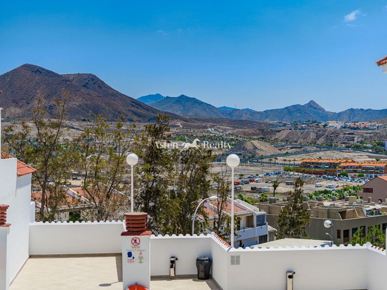 Apartment for Sale in Playa De Los Cristianos, Tenerife 2