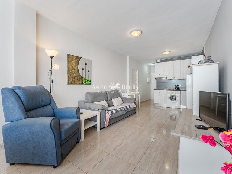 Apartment for Sale in Playa De Los Cristianos, Tenerife 5