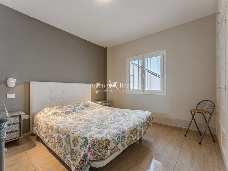 Apartment for Sale in Playa De Los Cristianos, Tenerife 11