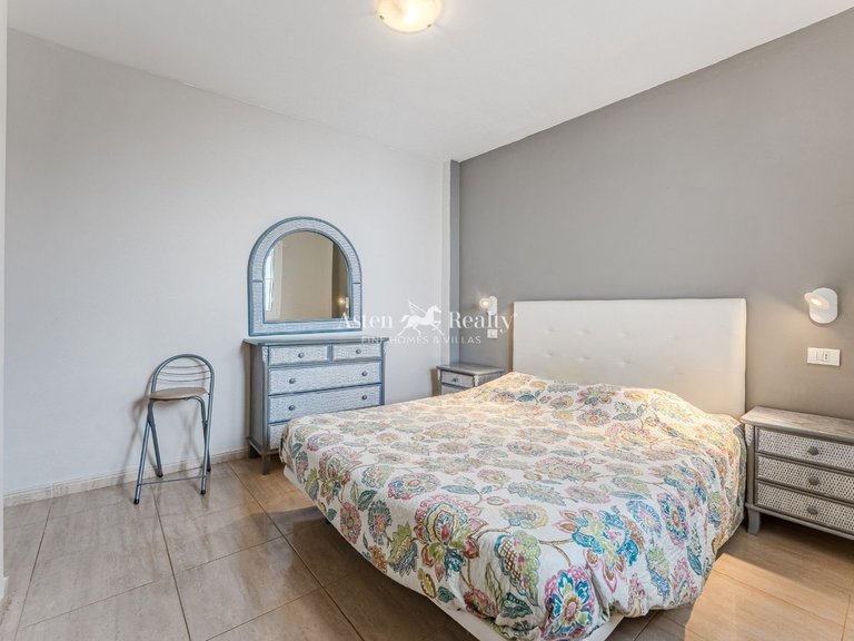 Apartment for Sale in Playa De Los Cristianos, Tenerife 13