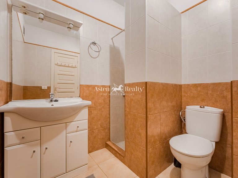 Apartment for Sale in Playa De Los Cristianos, Tenerife 14