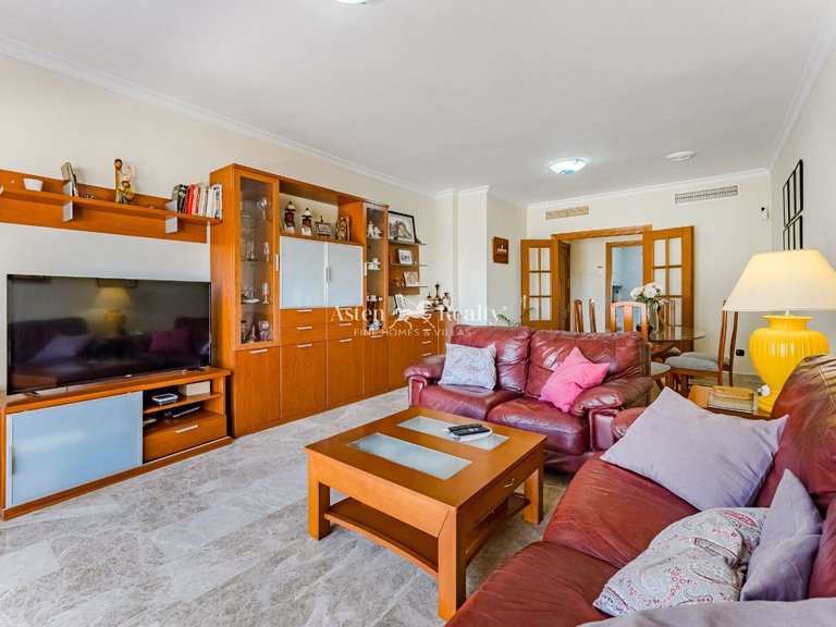 Apartment for Sale in Playa De Los Cristianos, Tenerife 8