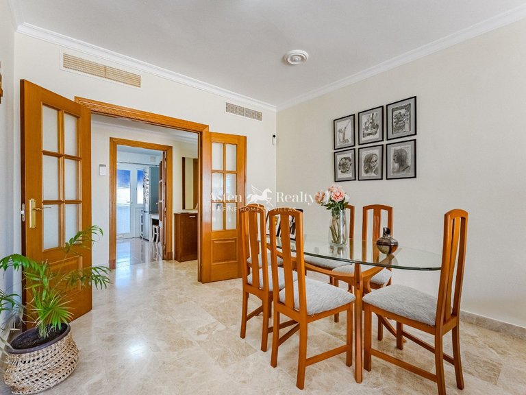 Apartment for Sale in Playa De Los Cristianos, Tenerife 10