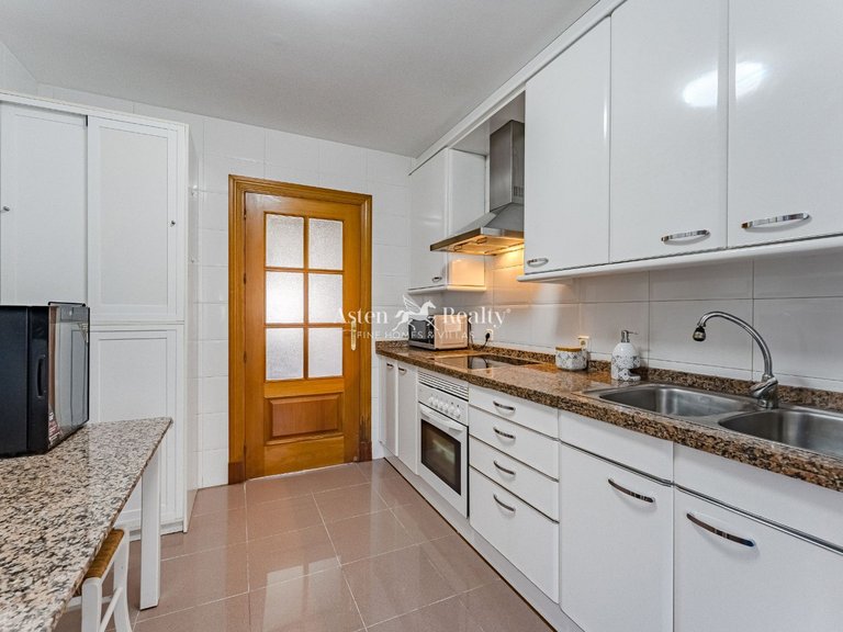 Apartment for Sale in Playa De Los Cristianos, Tenerife 13