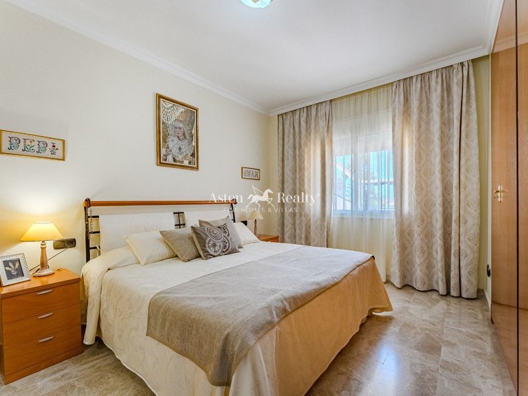 Apartment for Sale in Playa De Los Cristianos, Tenerife 16