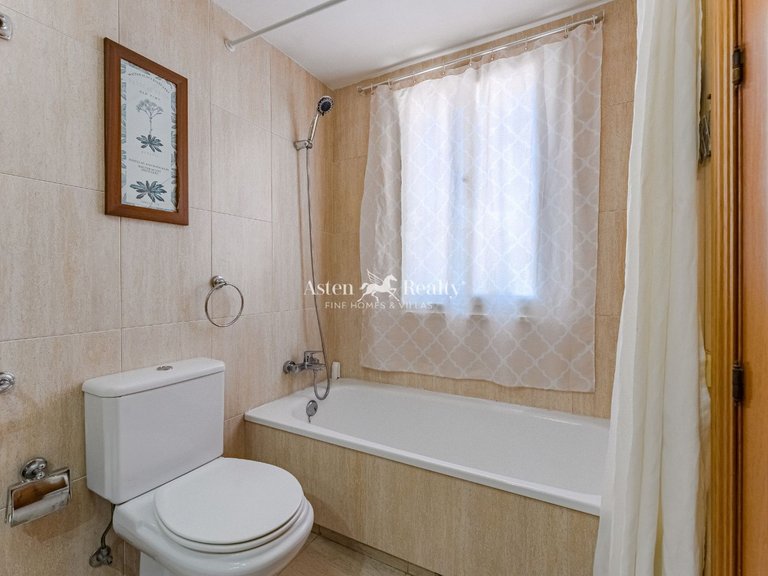 Apartment for Sale in Playa De Los Cristianos, Tenerife 19