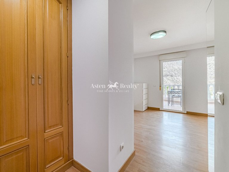 Penthouse for Sale in Playa De Los Cristianos, Tenerife 9
