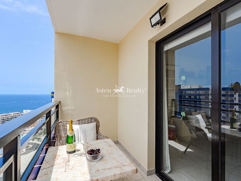 Apartment for Sale in Playa Paraíso, Tenerife 2