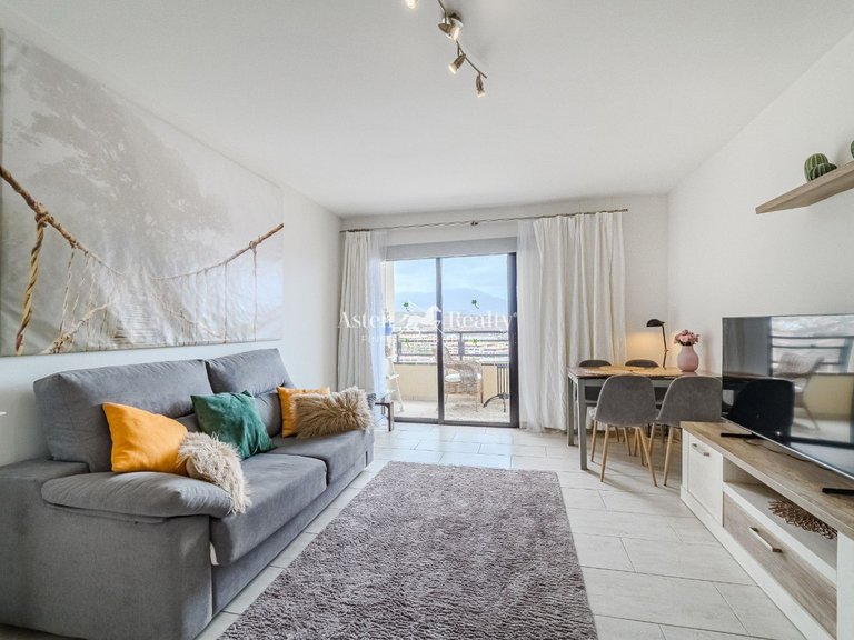 Apartment for Sale in Playa Paraíso, Tenerife 3