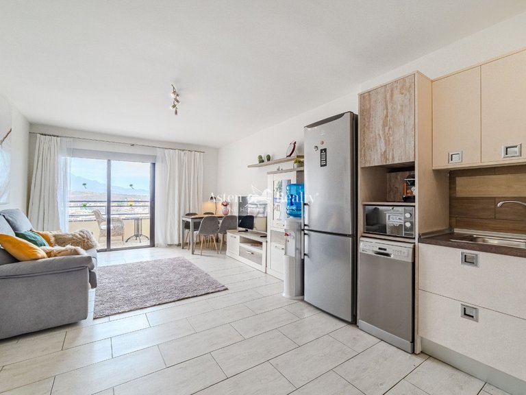 Apartment for Sale in Playa Paraíso, Tenerife 6