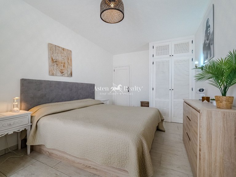 Apartment for Sale in Playa Paraíso, Tenerife 9