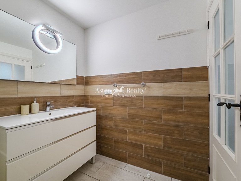 Apartment for Sale in Playa Paraíso, Tenerife 12