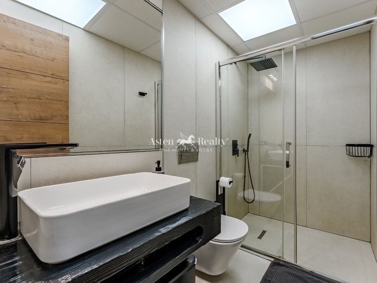 Apartment for Sale in Playa De Las Américas, Tenerife 13