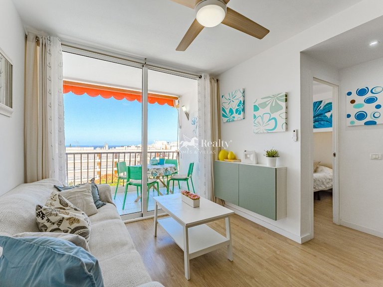Apartment for Sale in Playa De Los Cristianos, Tenerife 2