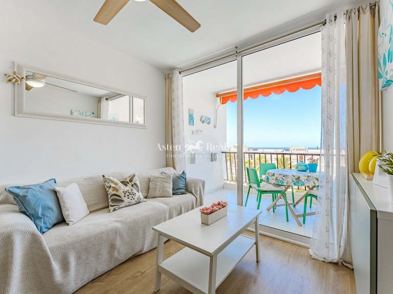 Apartment for Sale in Playa De Los Cristianos, Tenerife 3