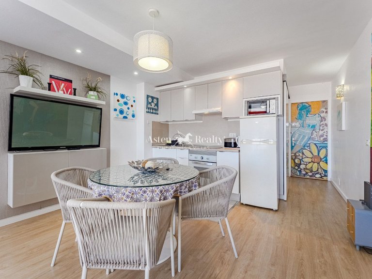 Apartment for Sale in Playa De Los Cristianos, Tenerife 4