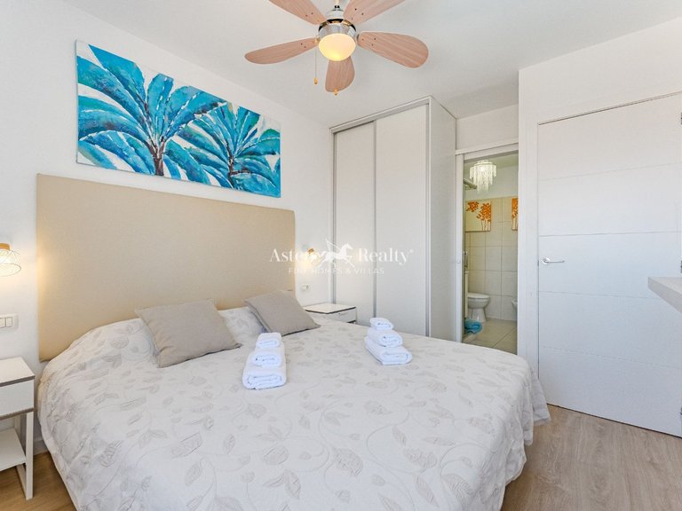 Apartment for Sale in Playa De Los Cristianos, Tenerife 8