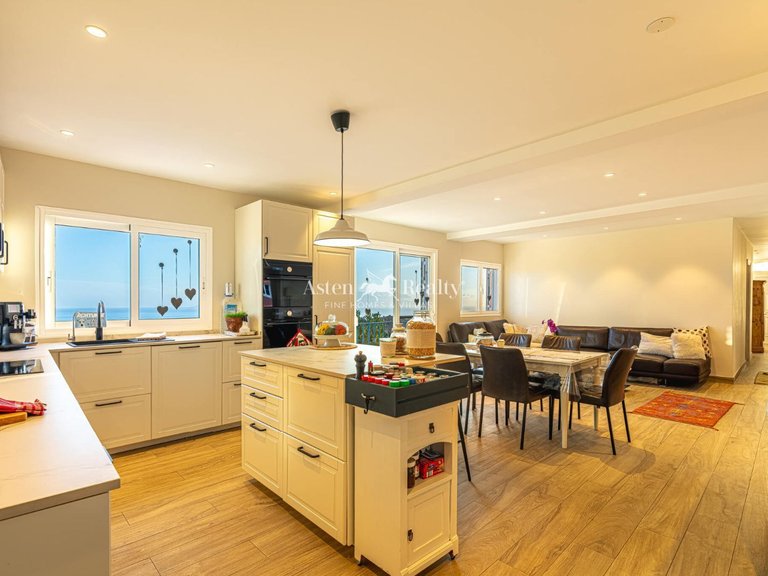 Villa for Sale in Acantilados De Los Gigantes, Tenerife 6