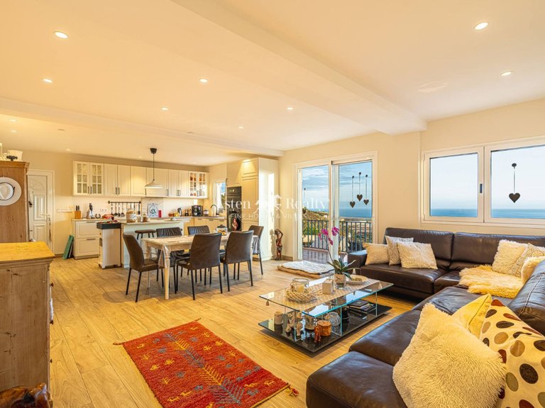 Villa for Sale in Acantilados De Los Gigantes, Tenerife 9