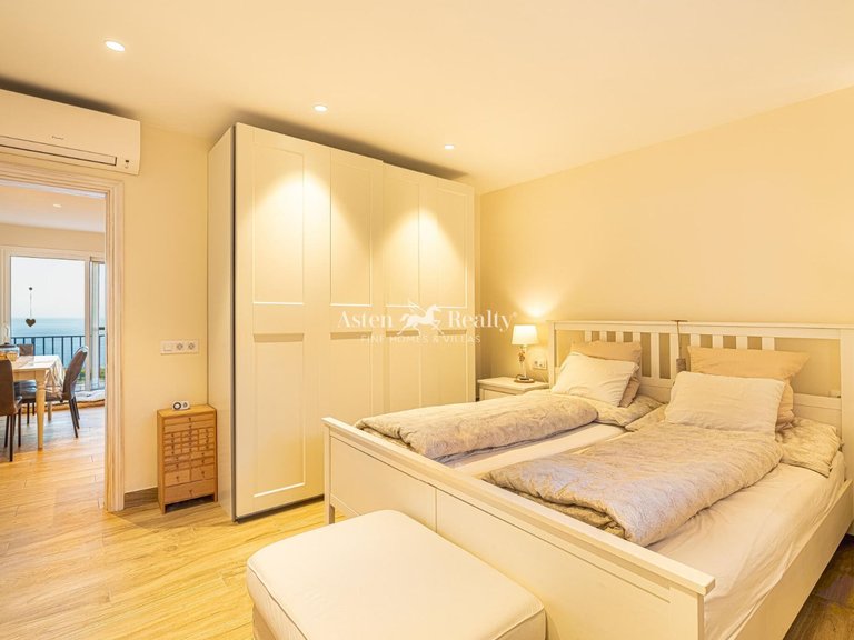 Villa for Sale in Acantilados De Los Gigantes, Tenerife 11