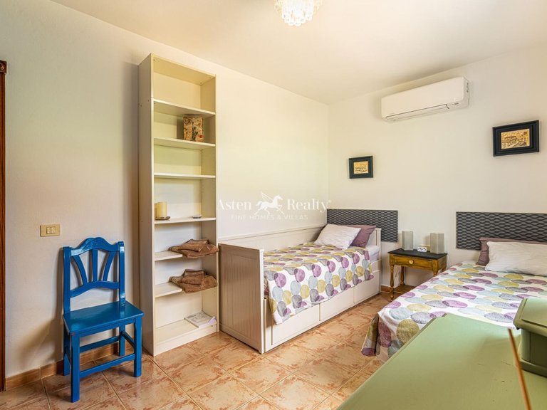 Villa for Sale in Acantilados De Los Gigantes, Tenerife 39
