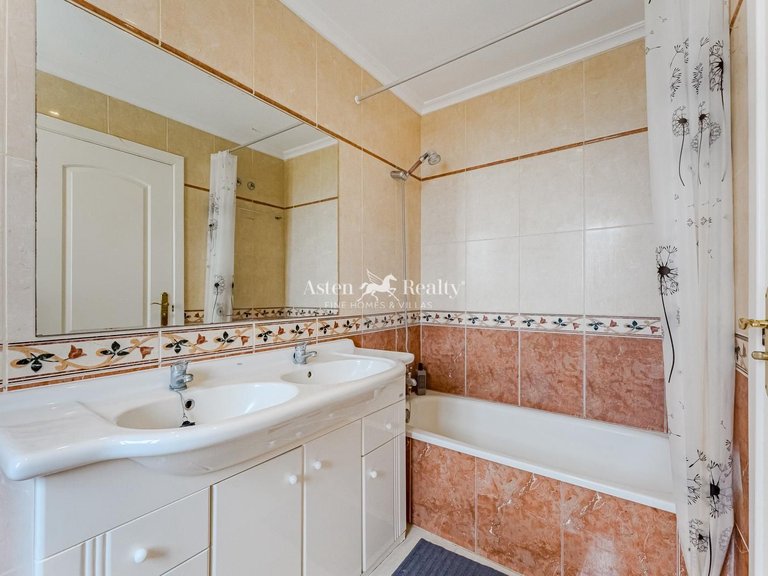 Town House for Sale in San Miguel, Tenerife 18