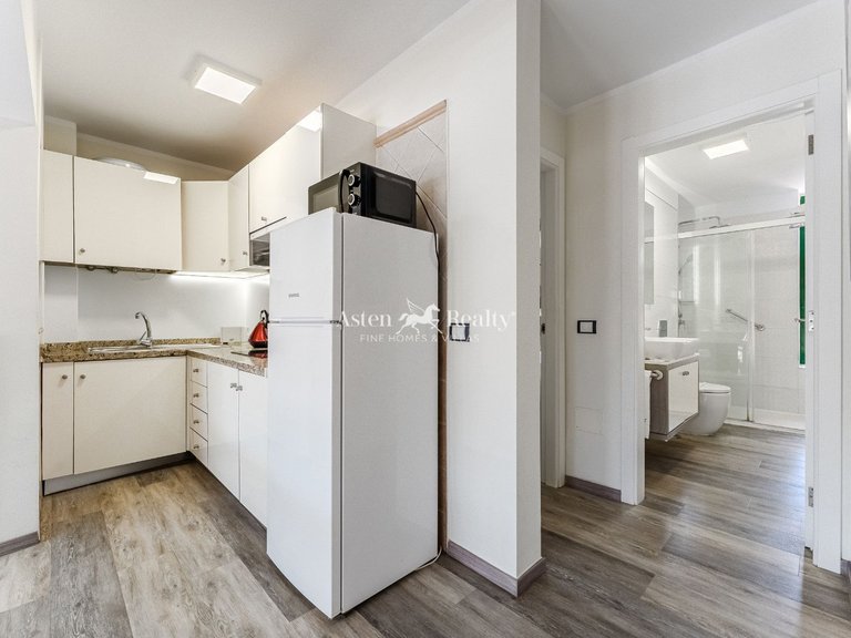 Apartment for Sale in Playa De Las Américas, Tenerife 4