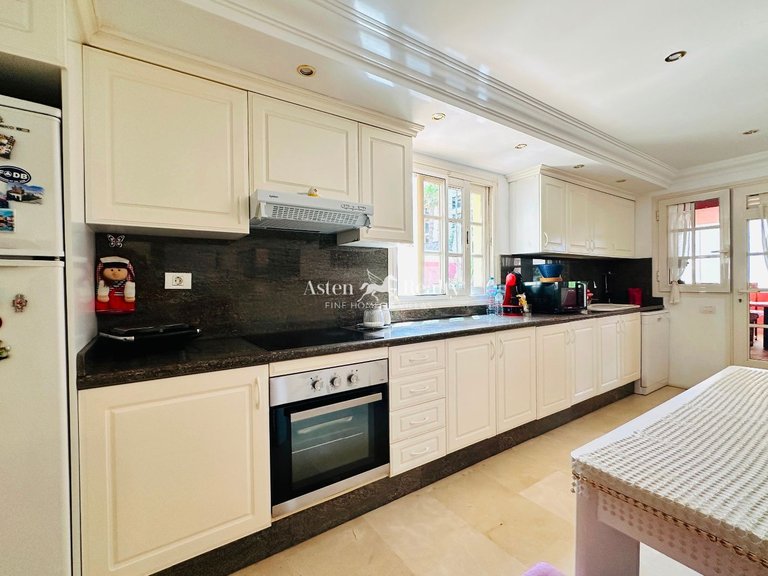 Apartment for Sale in Playa Del Duque, Tenerife 5