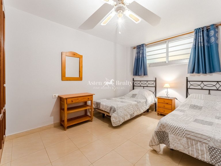 Apartment for Sale in Playa Paraíso, Tenerife 10