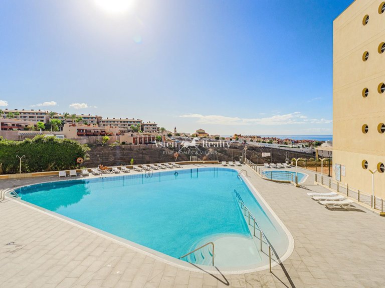 Apartment for Sale in Playa Paraíso, Tenerife 13