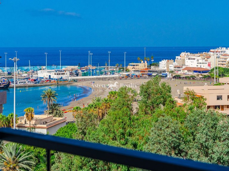 Apartment for Sale in Los Cristianos, Tenerife 1
