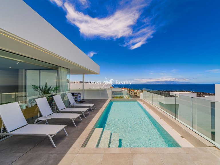 Villa for Sale in Callao Salvaje, Tenerife 1