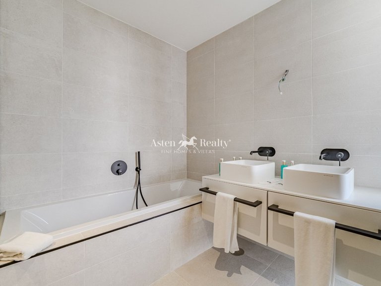 Villa for Sale in Callao Salvaje, Tenerife 33