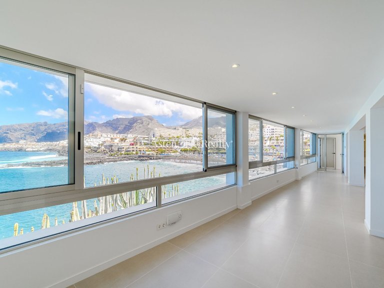 Villa for Sale in Puerto De Santiago, Tenerife 8