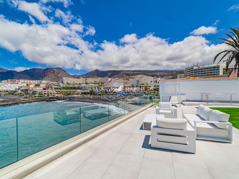 Villa for Sale in Puerto De Santiago, Tenerife 5