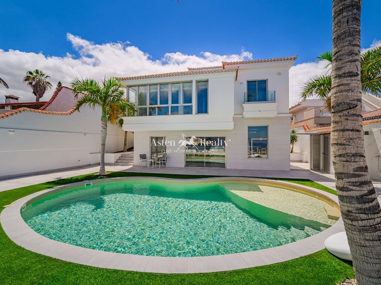 Villa for Sale in Puerto De Santiago, Tenerife 3