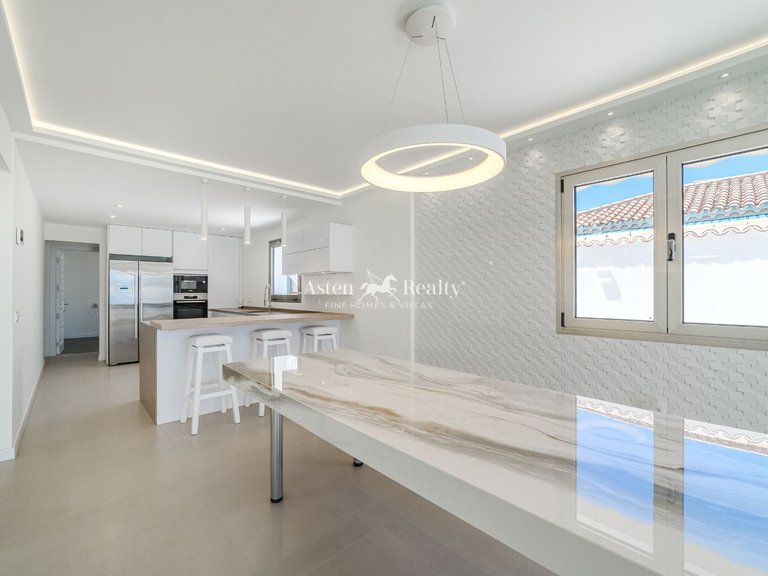 Villa for Sale in Puerto De Santiago, Tenerife 13