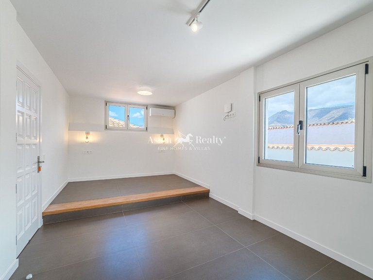Villa for Sale in Puerto De Santiago, Tenerife 34