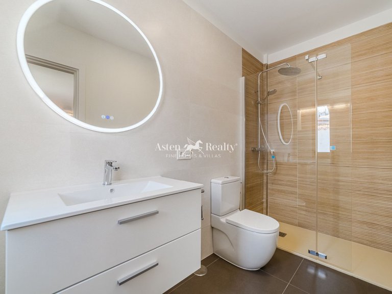 Villa for Sale in Puerto De Santiago, Tenerife 36