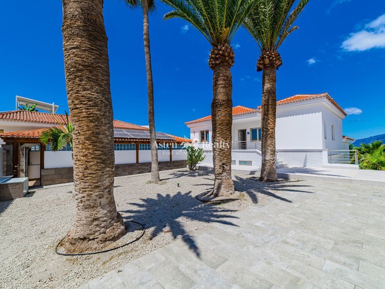 Villa for Sale in Puerto De Santiago, Tenerife 39
