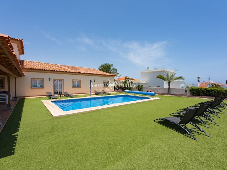 Villa for Sale in Golf Del Sur, Tenerife 2